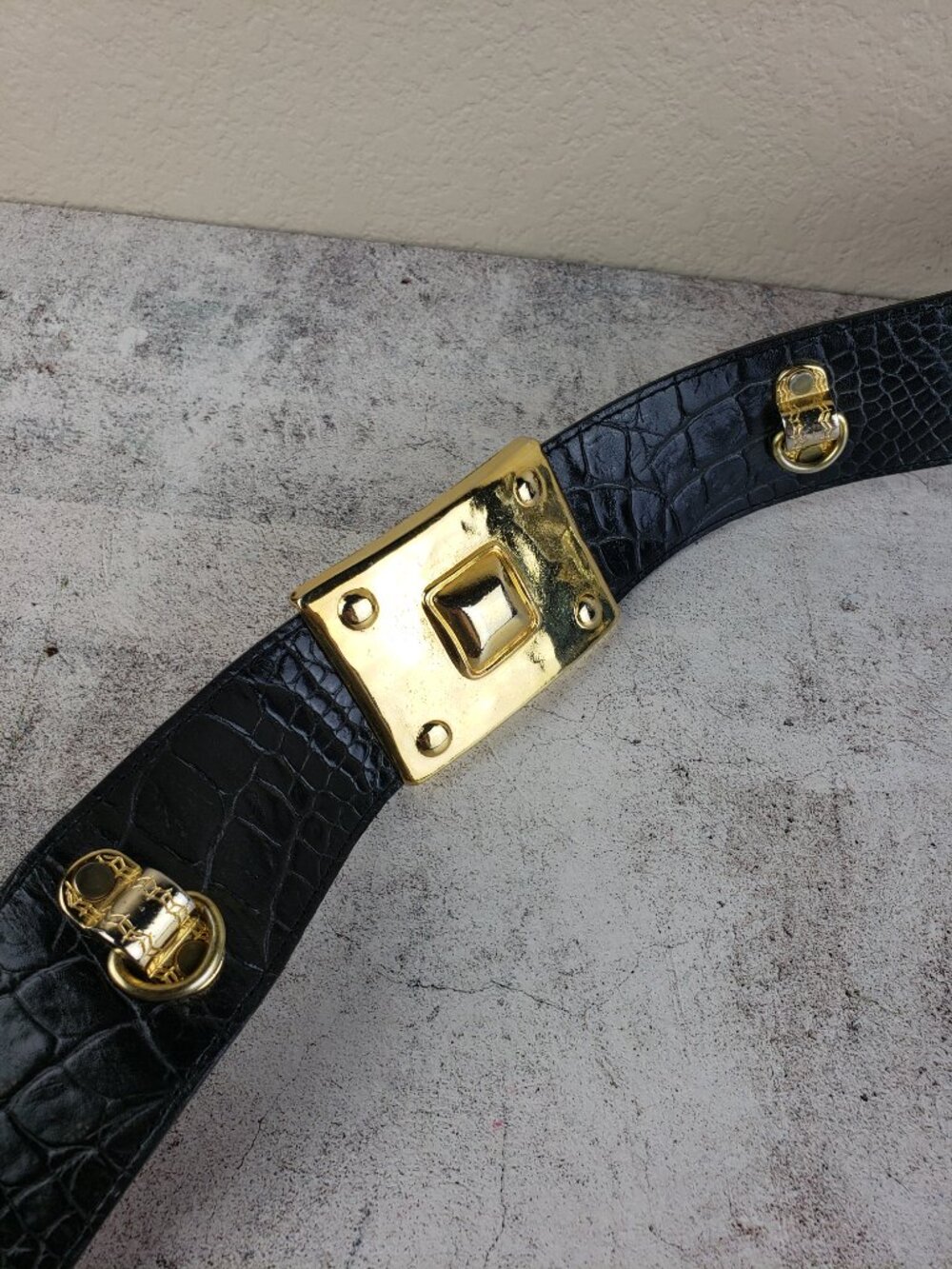 Vintage Streets Ahead Leather Belt Chic Embossed Art Deco Gold Hardware D-Rings - Picture 11 of 12